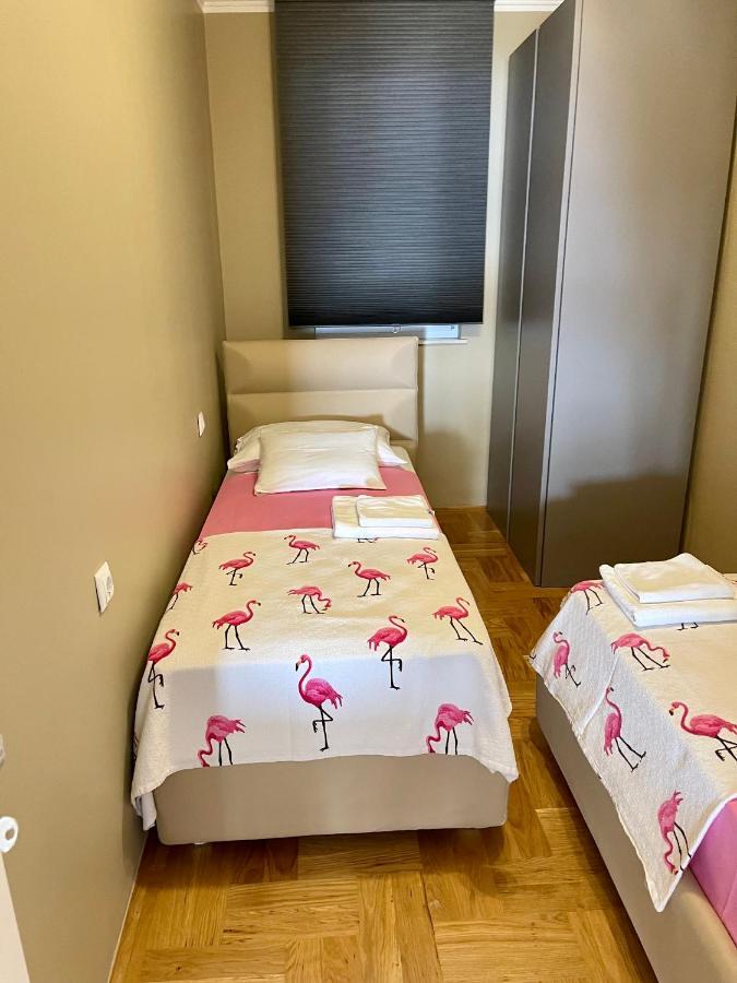 Apartments Prestige Петрчане Экстерьер фото