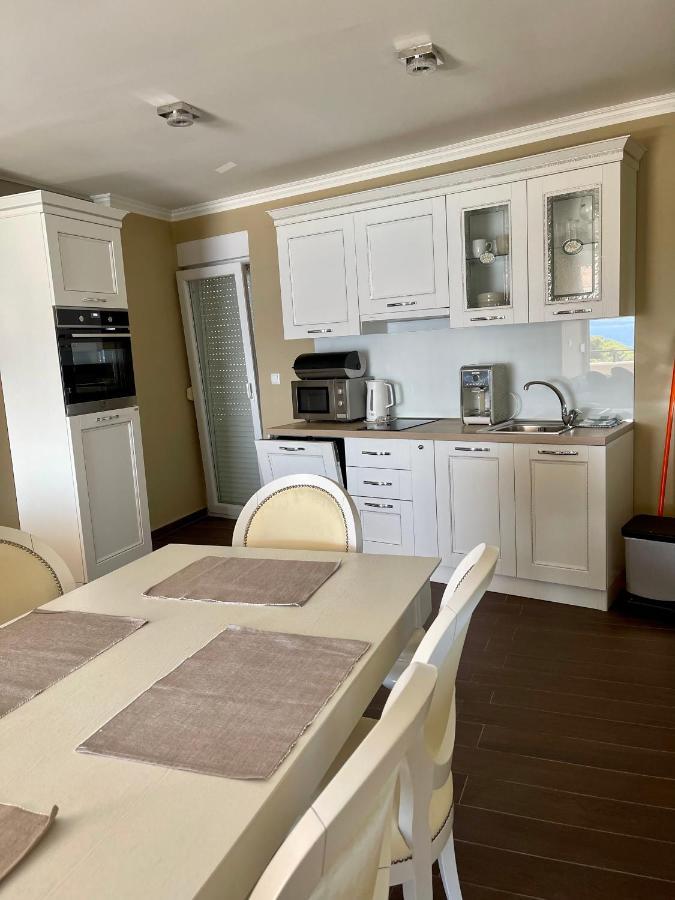 Apartments Prestige Петрчане Экстерьер фото