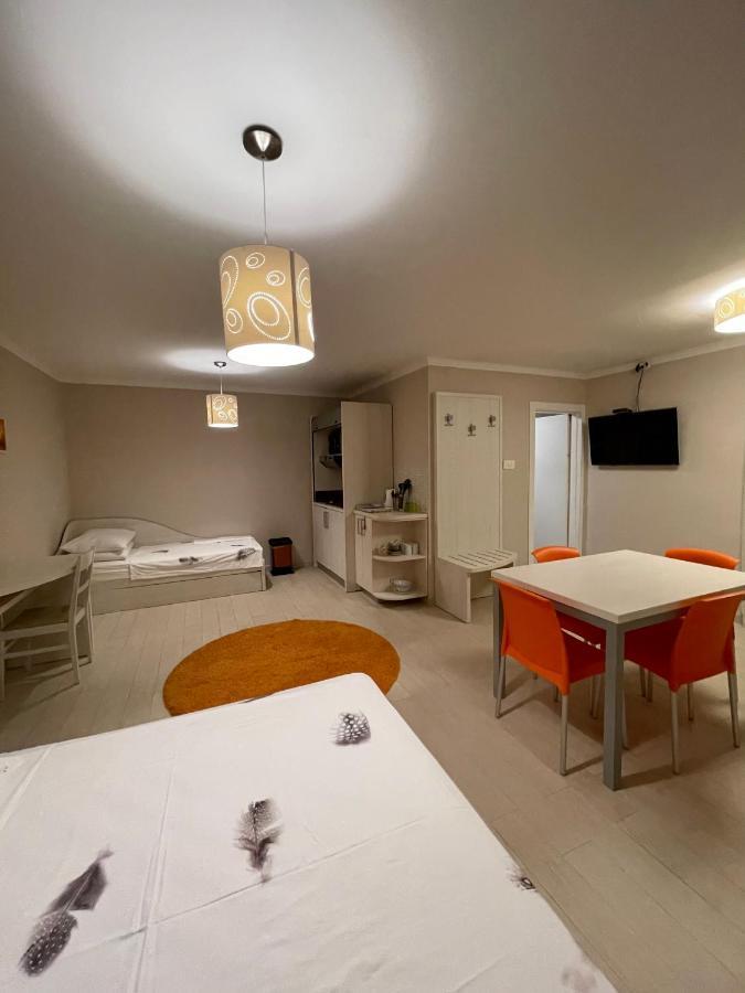 Apartments Prestige Петрчане Экстерьер фото