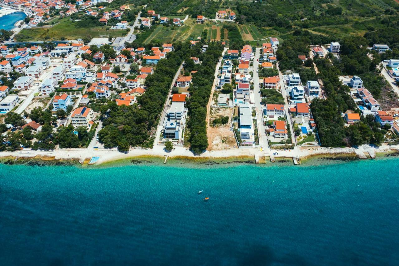 Apartments Prestige Петрчане Экстерьер фото